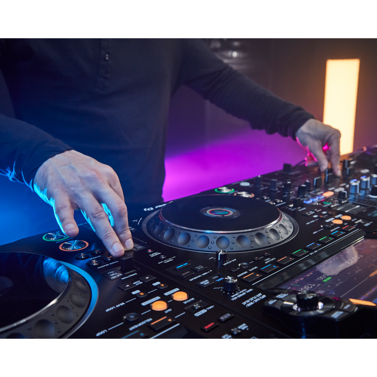 HYBRID CREATIVITY: Découvrez la platine vinyle hybride numérique-analogique  professionnelle PLX-CRSS12 - Actualités - Pioneer DJ Actualités
