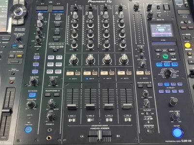 !!!A venir découvrir en magasin!!! 

🔥La table de mixage DJ professionnelle 4 voies nouvelle génération, la DJM-A9 !🔥

Le DJM-A9 monte la barre très haut...